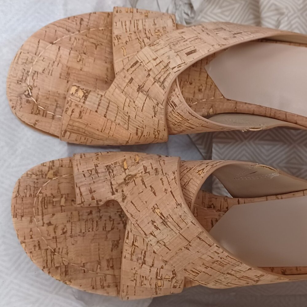Donald Pliner Cork Sandals NIB Size 7.5